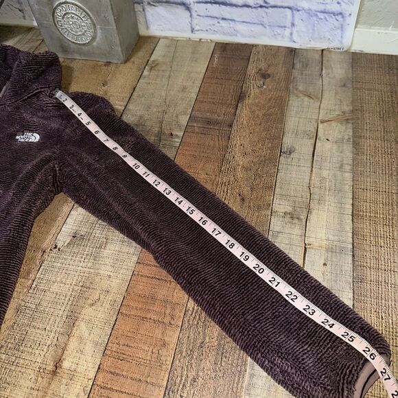 The North Face Mauve Women's small Osito Full Zip Fleece Jacket Fuzzy Cozy Warm - Picture 6 of 13